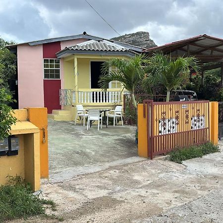 Sucasa Apartment Willemstad Esterno foto