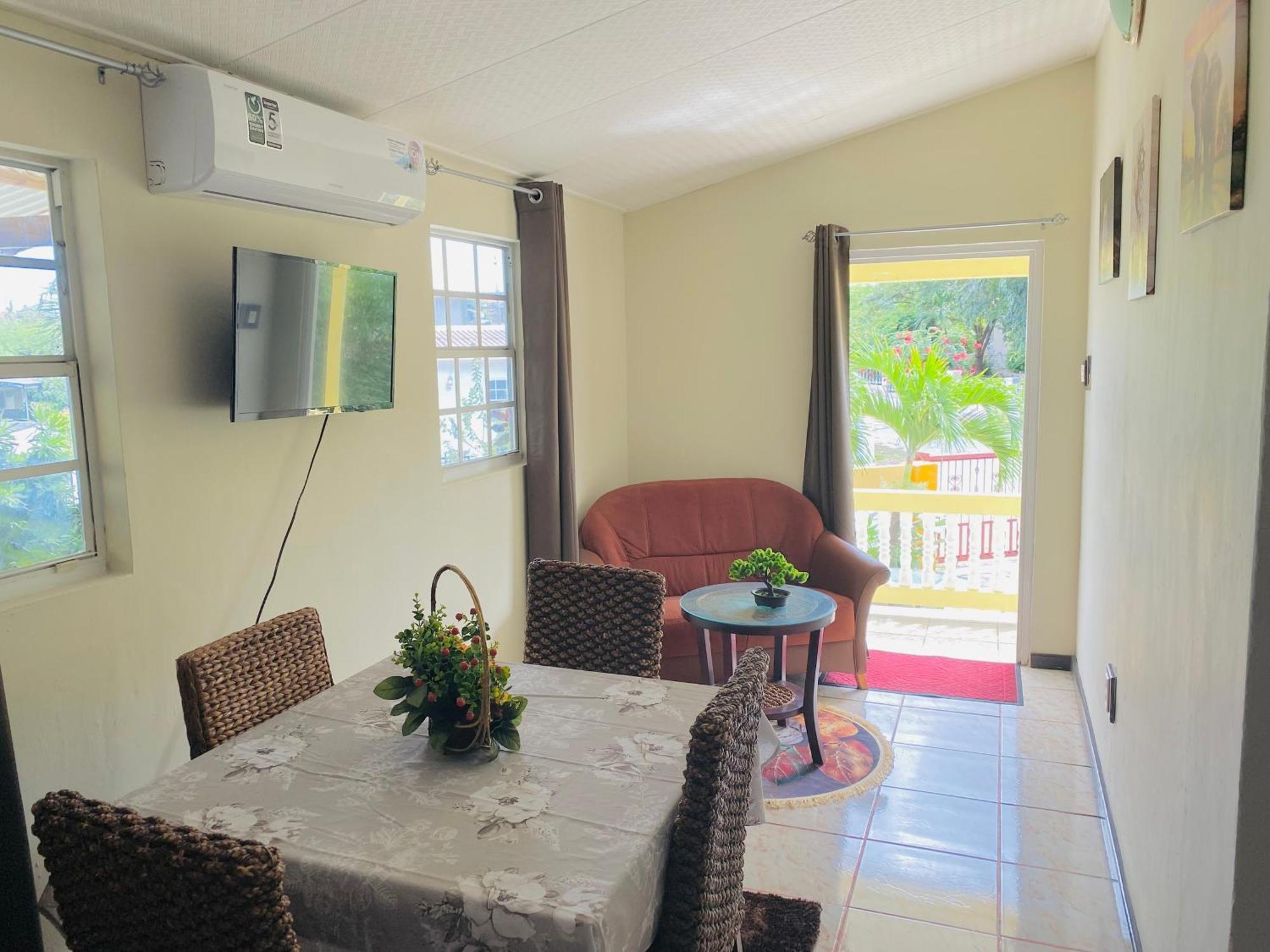 Sucasa Apartment Willemstad Esterno foto